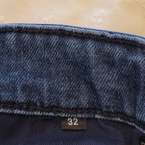 VINTAGE GUESS LOS ANGELES JEANS, SIZE 32!!! - Picture 6 of 6